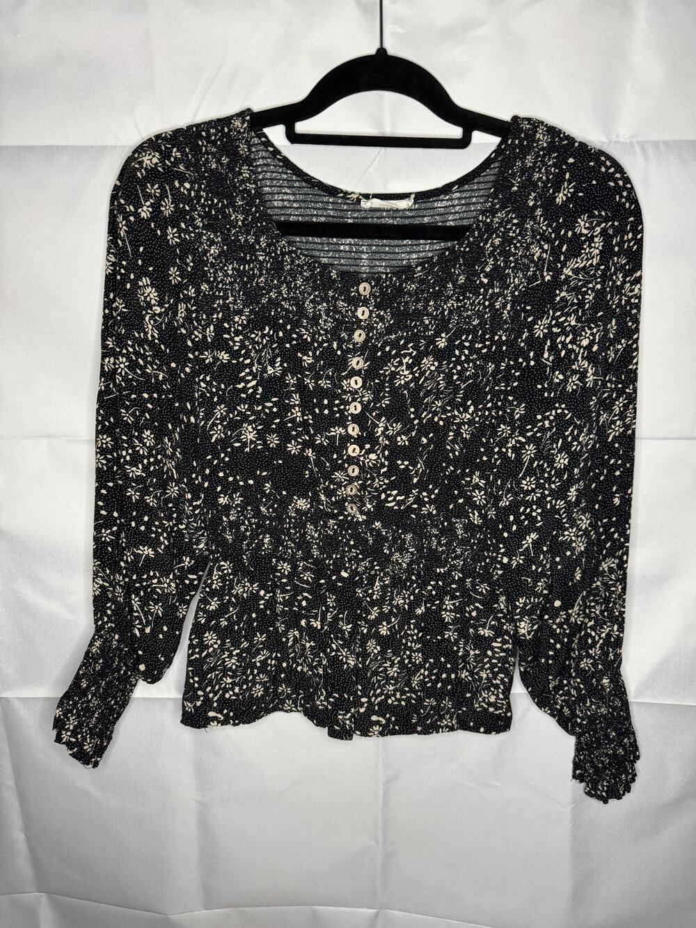 In Loom Womens S Black and Tan Floral Dark Cottagecore